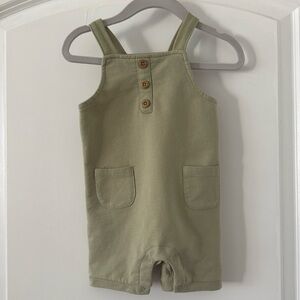 Rabbit Bear By Emily & Oliver 
Baby Boys Green Overall Shorts Bibs 6/9M